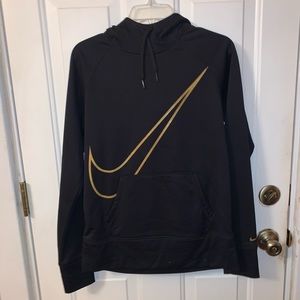 Women’s Nike sweatshirt